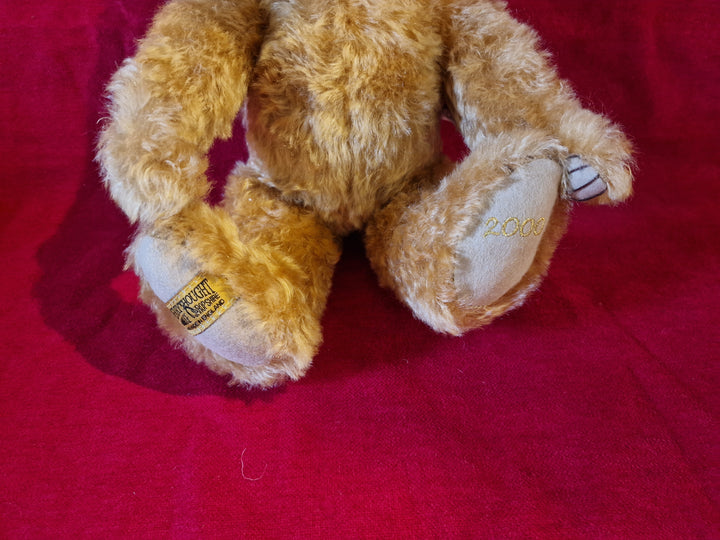 Merrythought Heirloom Bear